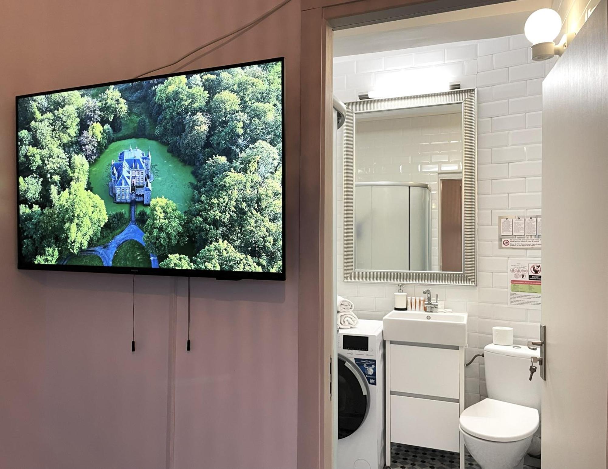 Rooftop Studio In The Heart Of Bucharest W Netflix Extérieur photo